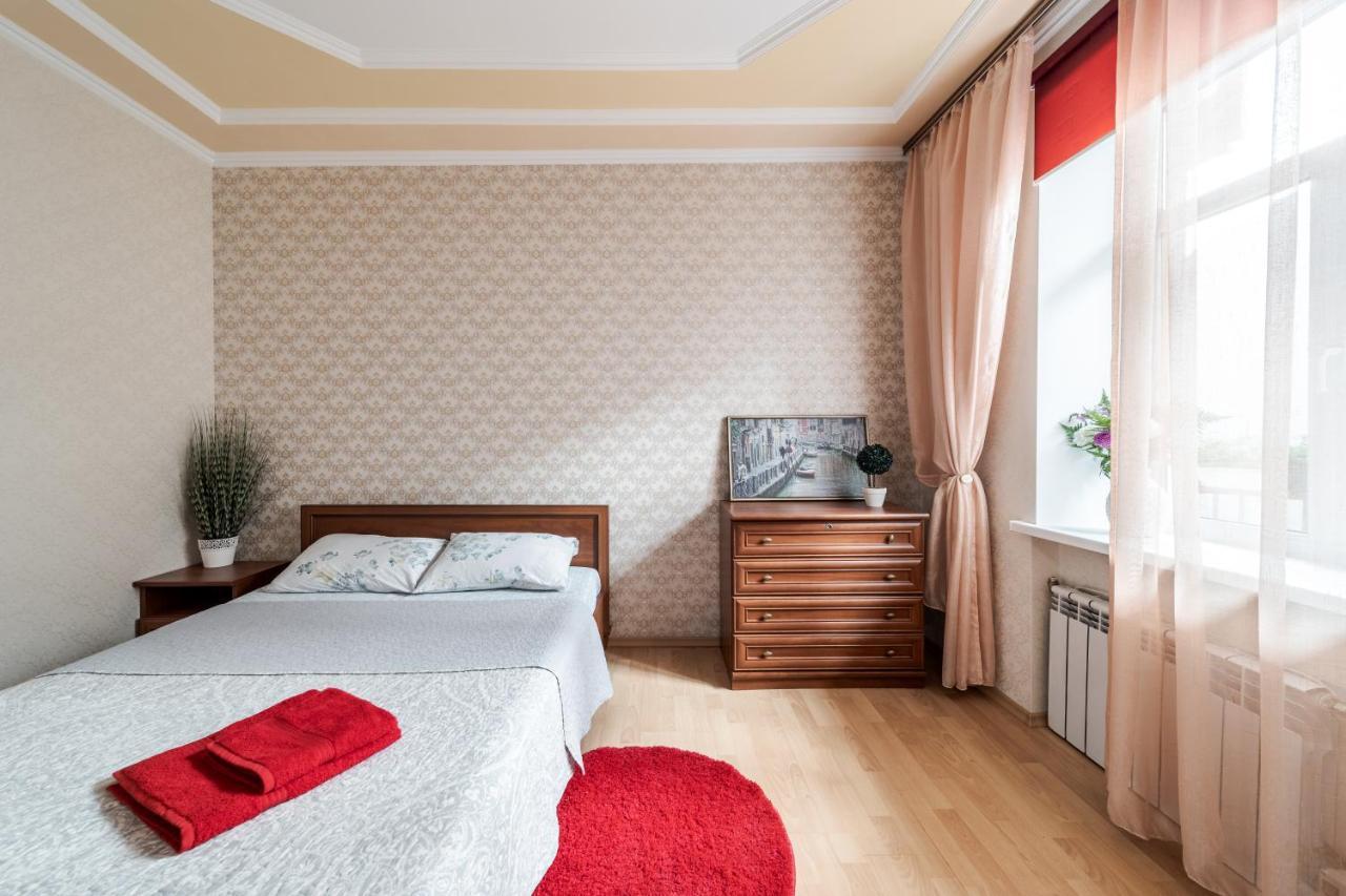 Central Apartments Rynok Leopoli Esterno foto