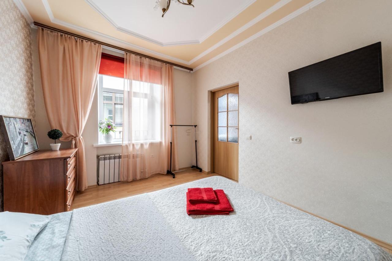 Central Apartments Rynok Leopoli Esterno foto