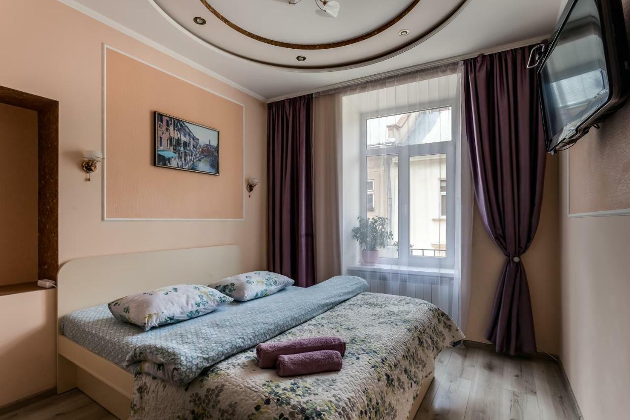 Central Apartments Rynok Leopoli Esterno foto